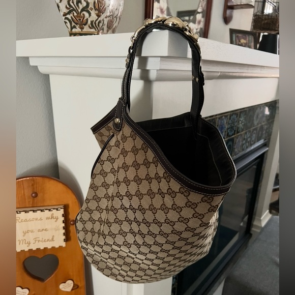 Gucci Beige and Brown Patterned Bag - Picture 1 of 8